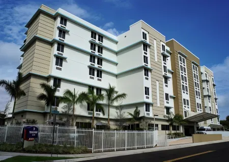 SpringHill Suites Miami Downtown/Medical Center Отели рядом с достопримечательностью «Портмайами»