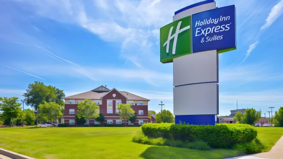 Holiday Inn Express & Suites Southfield - Detroit