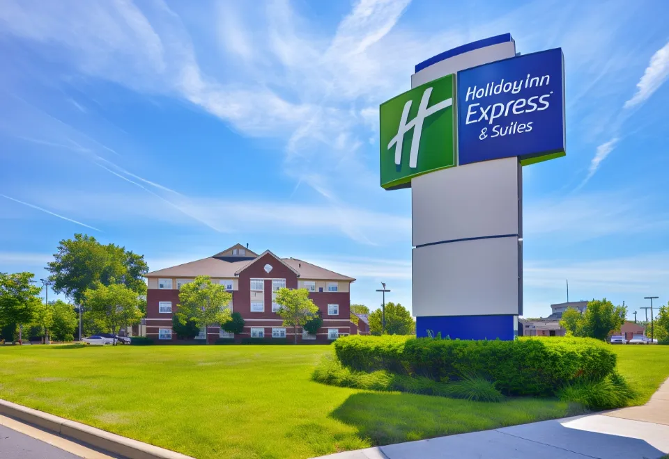 Detroit Vacation Rentals - Housity