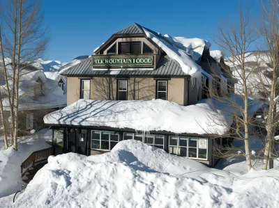 Elk Mountain Lodge Отели рядом с достопримечательностью «Gunnison Farmers Market»