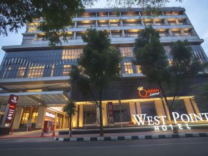 West Point Hotel