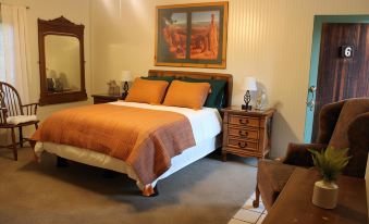 The Bonnie Inn Unit 6 - Housity