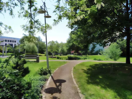 Hotel Berlin Lichtenberg Отели рядом с достопримечательностью «КПП Чарли»