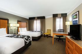 La Quinta Inn & Suites by Wyndham Tucson Airport