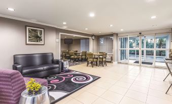 La Quinta Inn & Suites by Wyndham Naples East (I-75)