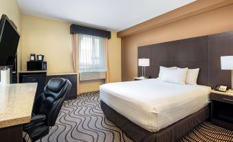 La Quinta Inn & Suites by Wyndham Oshawa