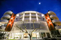 REGINA GARDEN HOTEL
