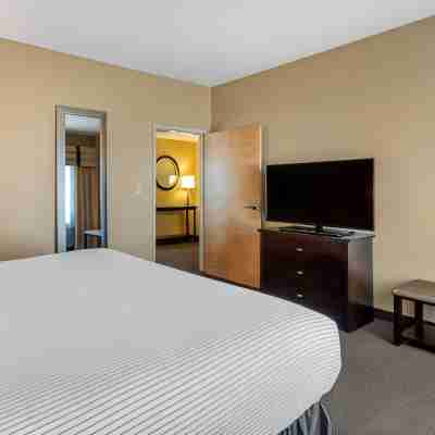Cambria Hotel Columbus - Polaris Rooms