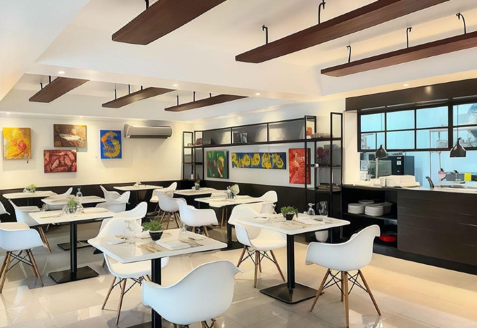 3. 르블랑 호텔 &..