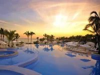 Pueblo Bonito Emerald Luxury Villas & Spa All Inclusive - Afhentnings-/afleveringstjenester