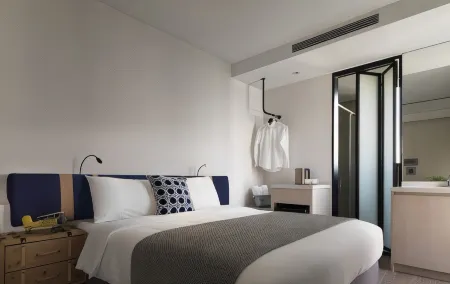 Explore Hotel