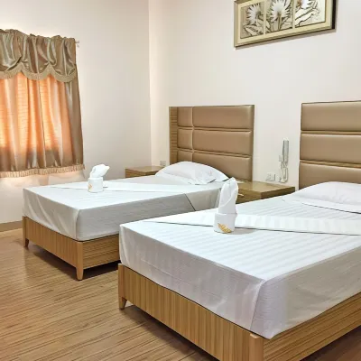 Meaco Royal Hotel - Lipa Hotels near Milea Bee Farm