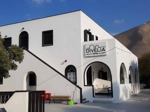 Divelia Hotel