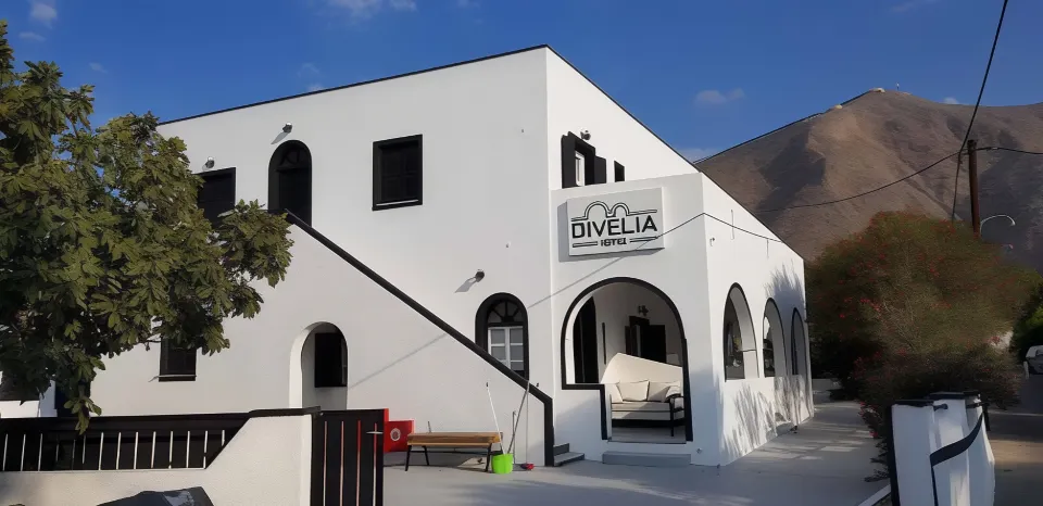 Divelia Hotel