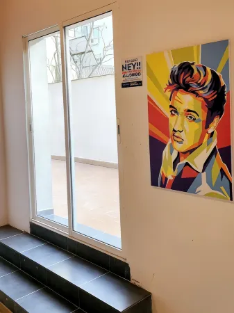 Arc House Pop Art