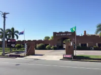 Castle Motor Lodge Hotels near Dog-off-leash Beach