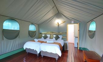 Luxury Tented Village @ Urban Glamping