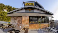 Roamers Inn - Hostel