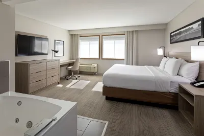 GrandStay Hotel & Suites Hotel dekat Guitar Shop Cambridge