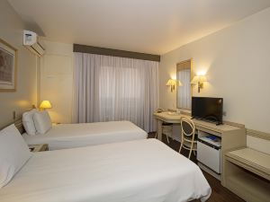 Trevi Hotel e Business