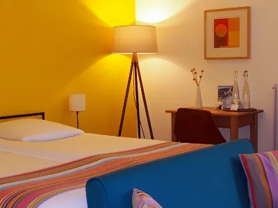 Hotel le Moulin du Château Các khách sạn ở Esparron-de-Verdon