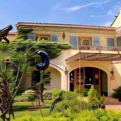 La Lune de Mougins - Hôtel, Restaurant & Spa Hotel Exterior