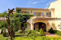 La Lune de Mougins - Hotel & Spa Hotel dekat IDRAC Campus de Nice