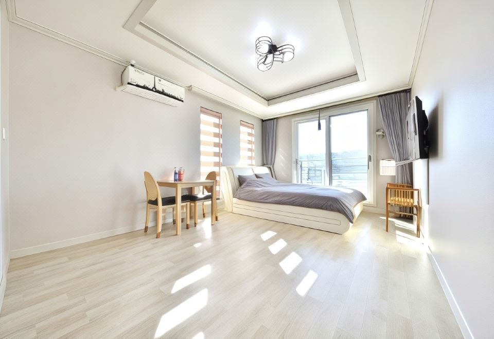 5. 삼척 블러썸 펜..