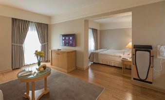 Zorlu Grand Hotel Trabzon - Housity