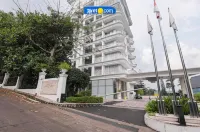 Apartment Art Deco Private Jacuzzi Hotels in Cidadap