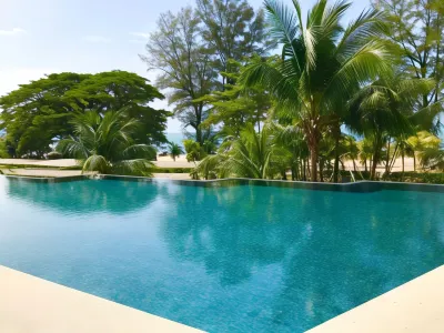 By the Sea Penang 바투 페링기 비치 주변 호텔