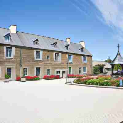 Hôtel de L'Abbaye Le Tronchet - Handwritten Collection Hotel Exterior