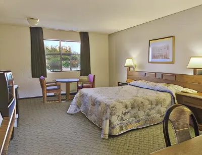Travelodge by Wyndham Turlock Hotels in Turlock
