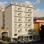 Hotel Plaza Hotel in zona Sorrento Transfers and guided tours service