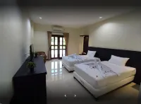 Crystal City Hotel Hotels near SeasToShop