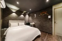Laria Hotel