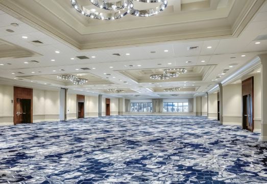 더블트리 바이 힐튼 새너제이의 넓은 회의실