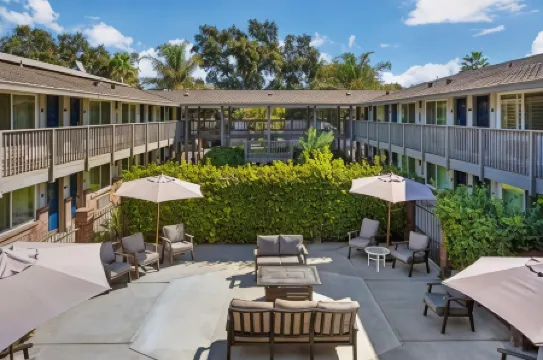 Best Western Shadow Inn