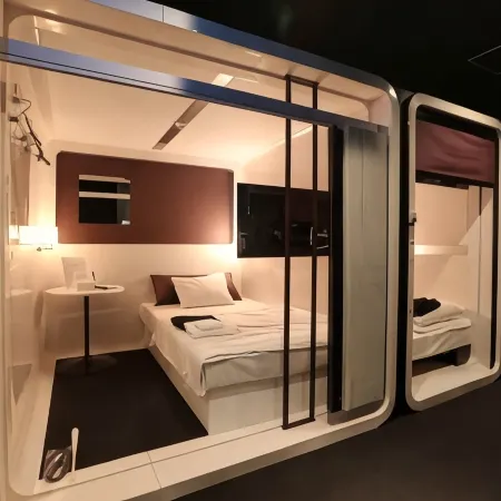 First Cabin Hakata Отели рядом с достопримечательностью «Стадион Yahoo Dome»