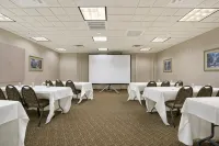 Wingate by Wyndham Green Bay/Airport Hotels in Green Bay