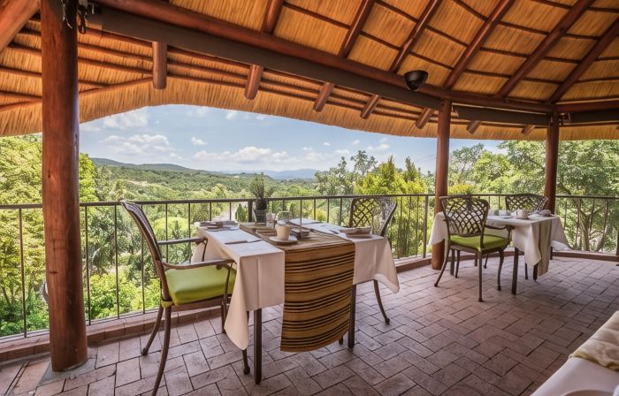 La Roca Guest House