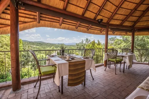 La Roca Guest House - Pensions