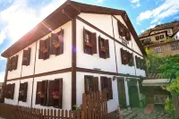 Cakiroglu Konak Hotels in Akçasu Mahallesi