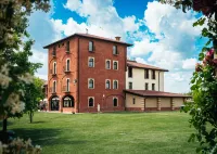 Tenuta Montemagno Relais & Wines Hotels in Montemagno