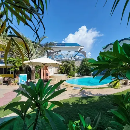 Love's Beach and Dive Resort