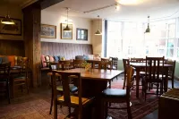 The Kings Arms Hotel Hotels in Maer