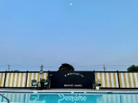 Seascape Motel & Cottages - Ocean View