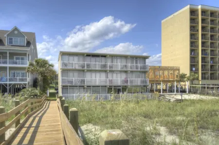 Seaside Elegance Your Coastal Getaway Отели в г. Север Миртл Бич