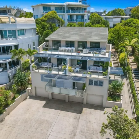 Crystal Shores Sunshine Beach
