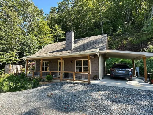 Panoramic Views of the Smoky Mountains, Near Blue Ridge Parkway and Bryson City - Chalets